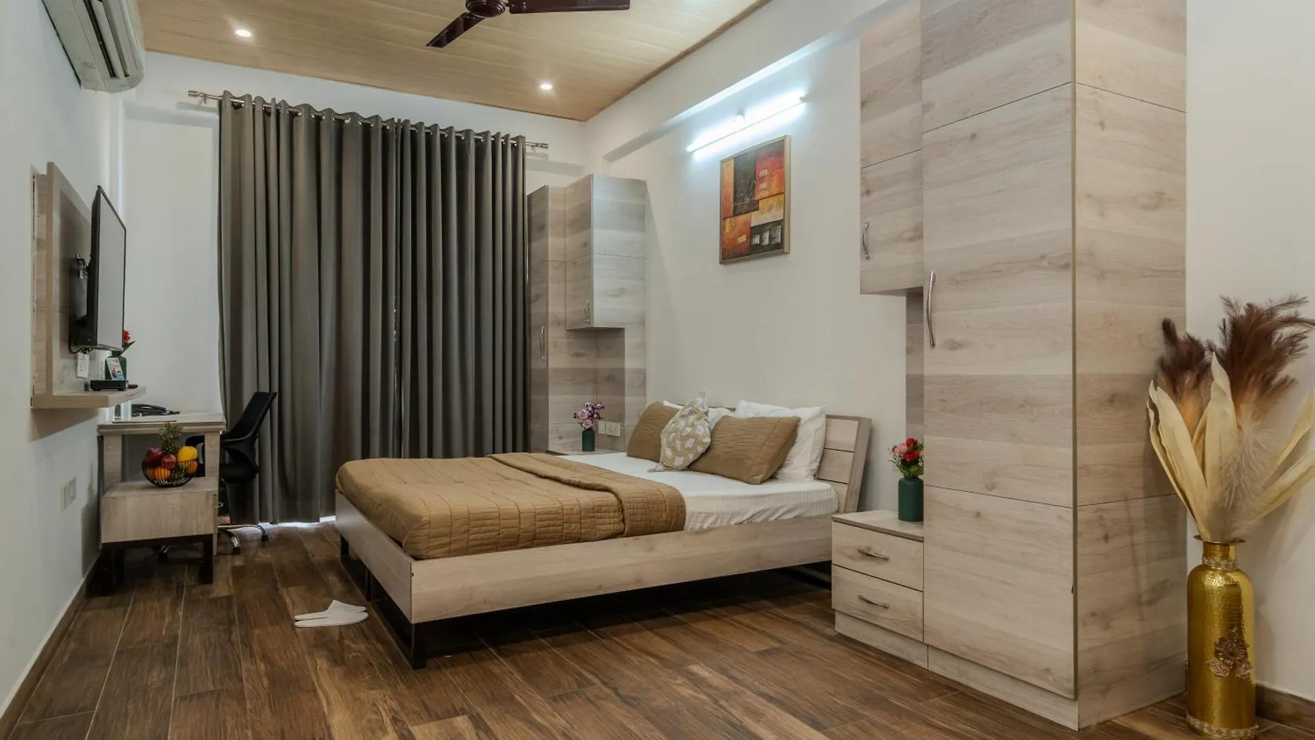 Stay Studio Hotel & Residences Gurgaon 3*,