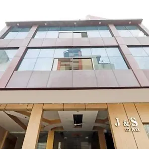 3* Hotel O Jas Near Star Mall